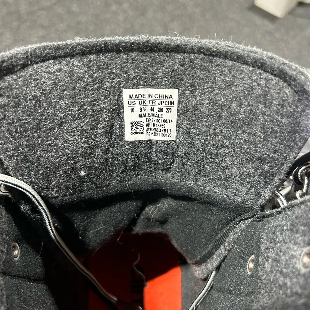 Adidas PrimaLoft Gray and Black Men's Boots with Red Accents - Picture 5 of 5